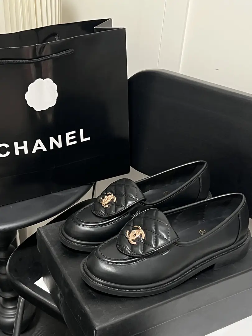 F1J12 CHANEL Autumn Shoes Collection 52$ gallery
