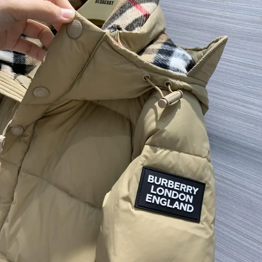 F1J6 Burberry detachable hooded down jacket 95$ gallery
