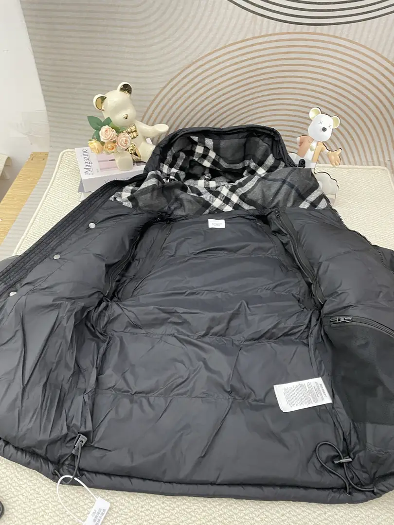 F1J6 Burberry detachable hooded down jacket 95$ gallery