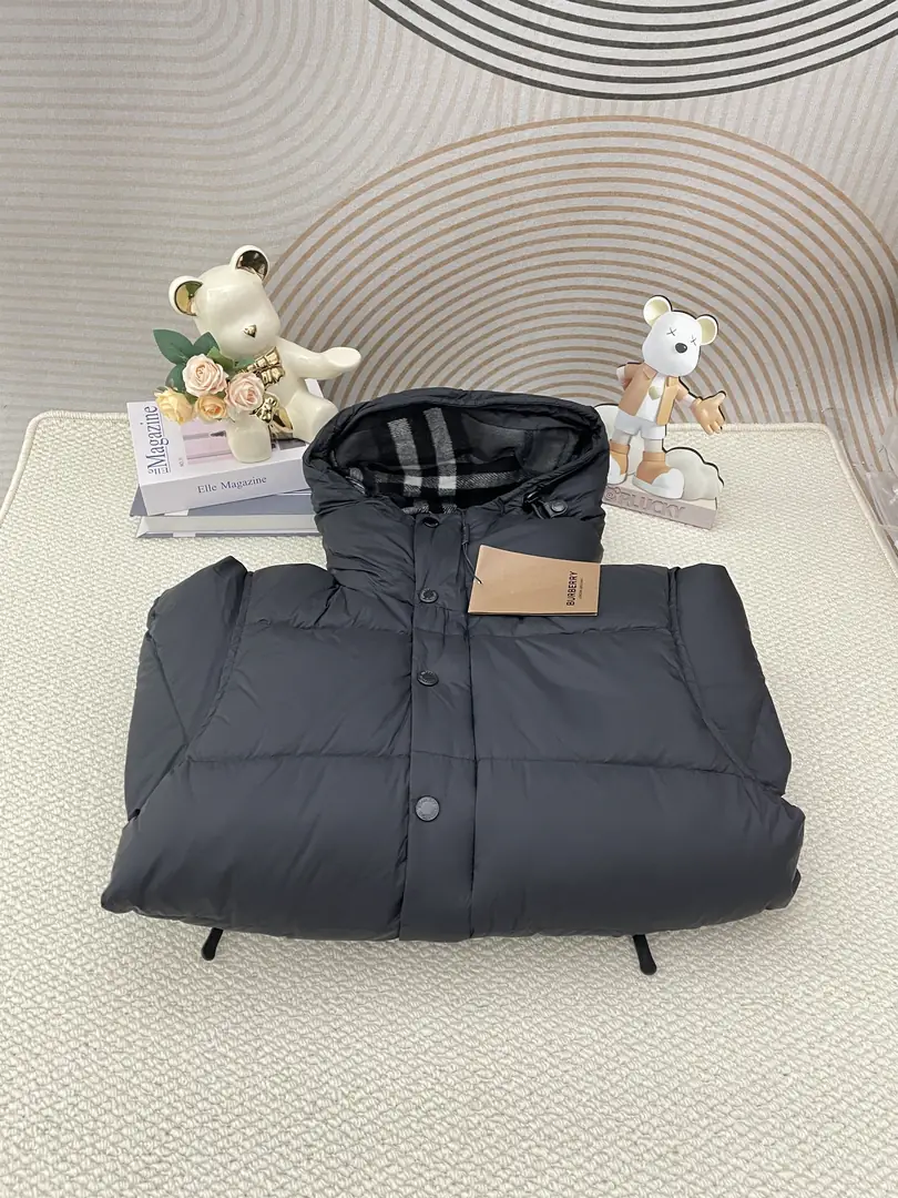 F1J6 Burberry detachable hooded down jacket 95$ gallery