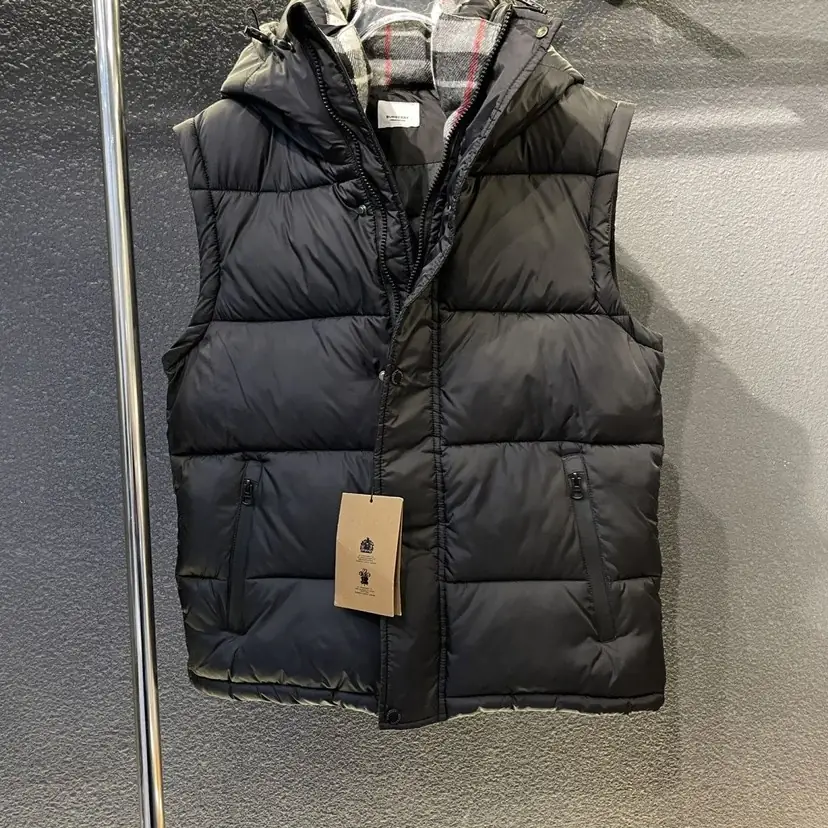F1J6 Burberry detachable hooded down jacket 95$ gallery