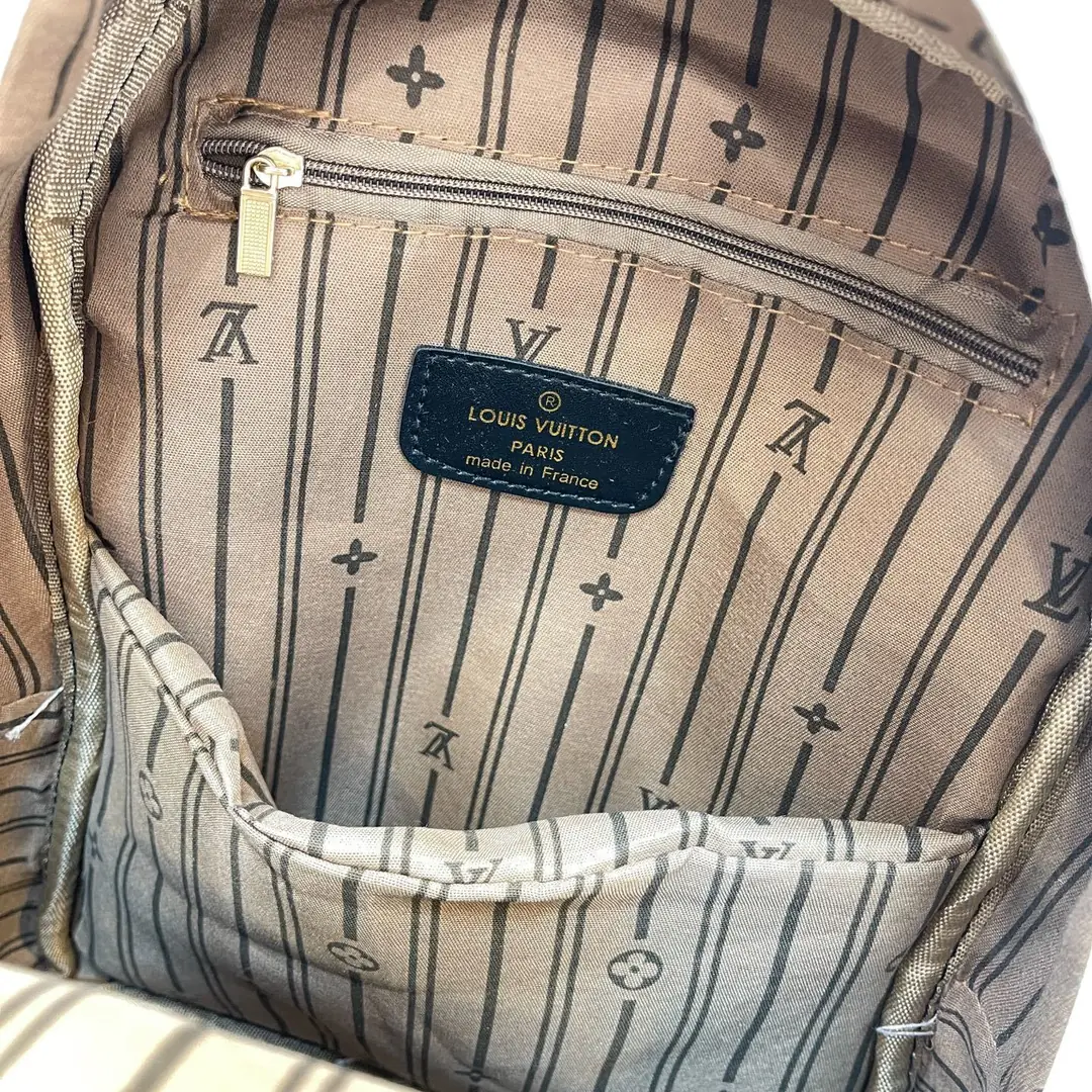 F2F4 MICHAEL KORS Backpack  38.8$ gallery