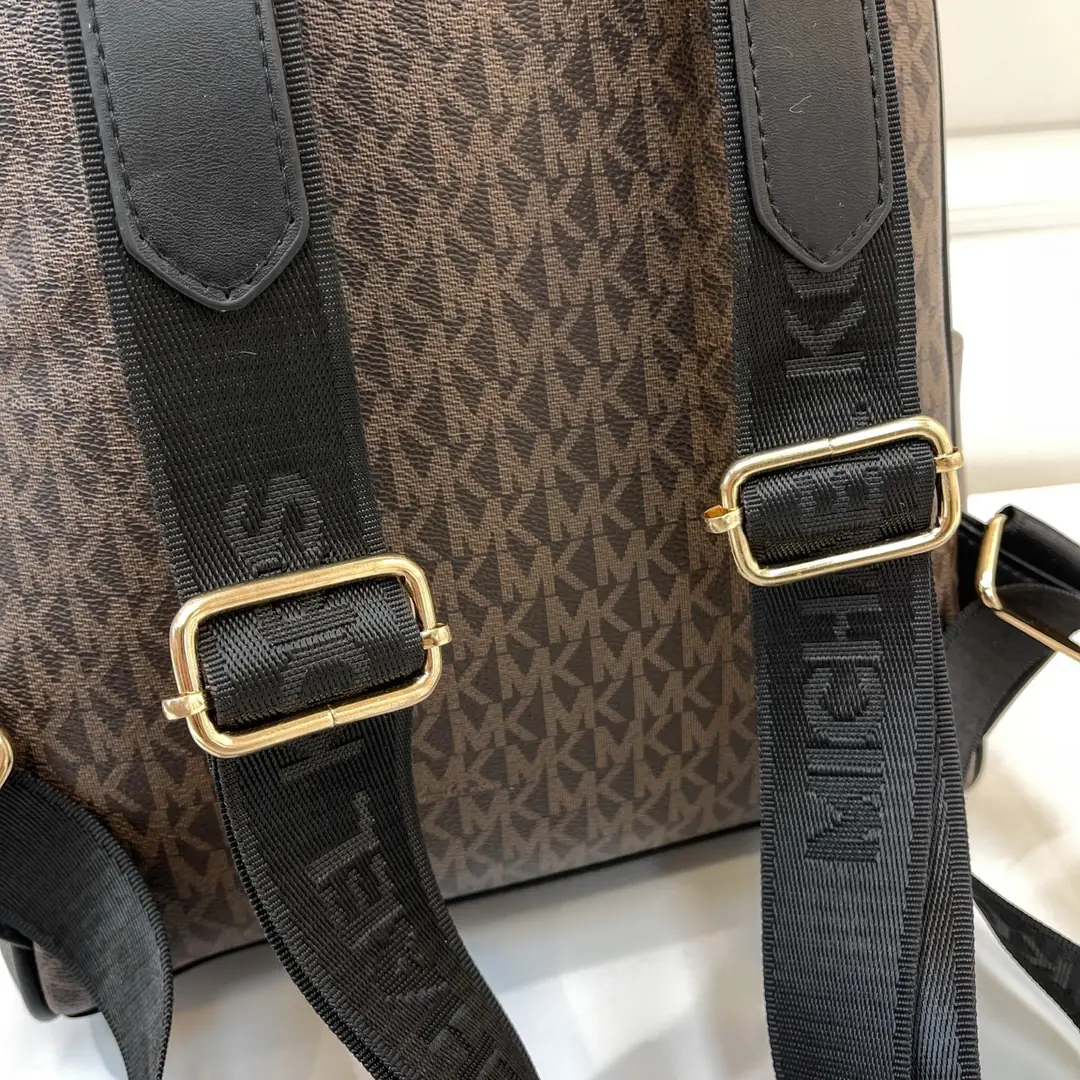F2F4 MICHAEL KORS Backpack  38.8$ gallery
