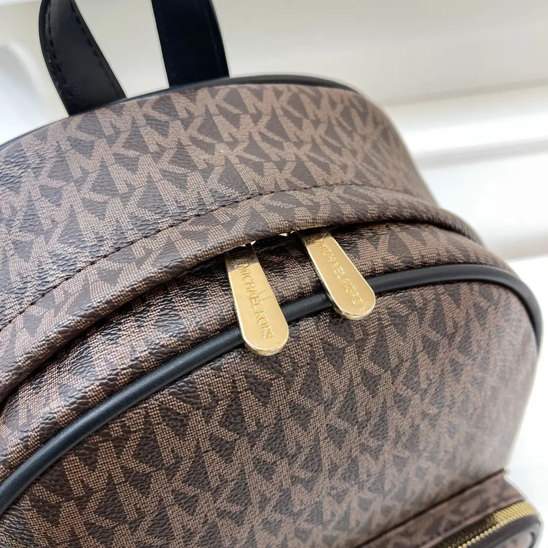 F2F4 MICHAEL KORS Backpack  38.8$ gallery