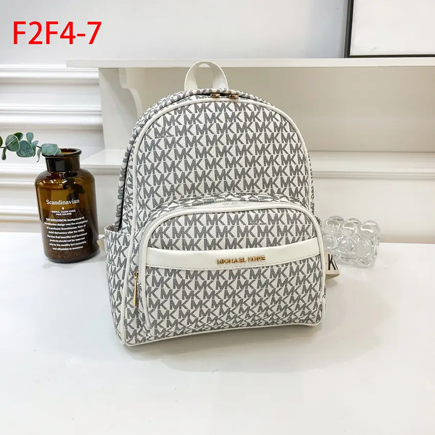 F2F4 MICHAEL KORS Backpack  38.8$ gallery