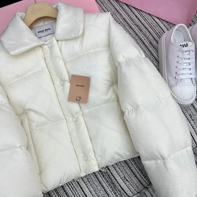 F2F6 miumiu hoof flower short down jacket-75$ gallery