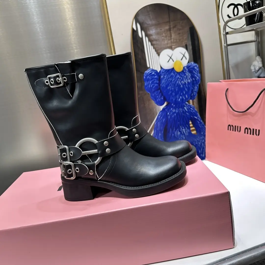 F2F7 MiuMiu short mid boots 62$ gallery