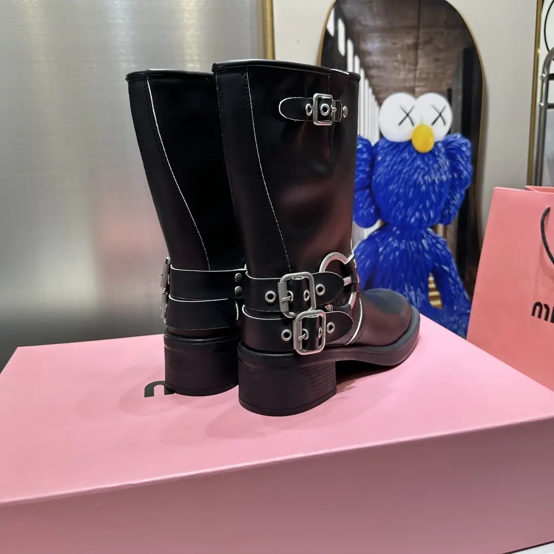 F2F7 MiuMiu short mid boots 62$ gallery