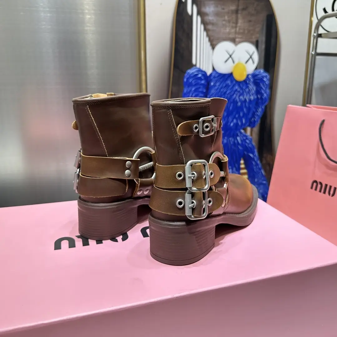 F2F7 MiuMiu short mid boots 62$ gallery
