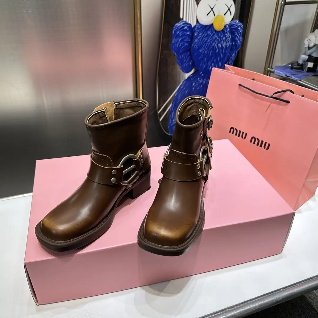 F2F7 MiuMiu short mid boots 62$ gallery