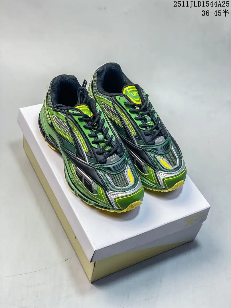 F88C Reebok 75$ gallery