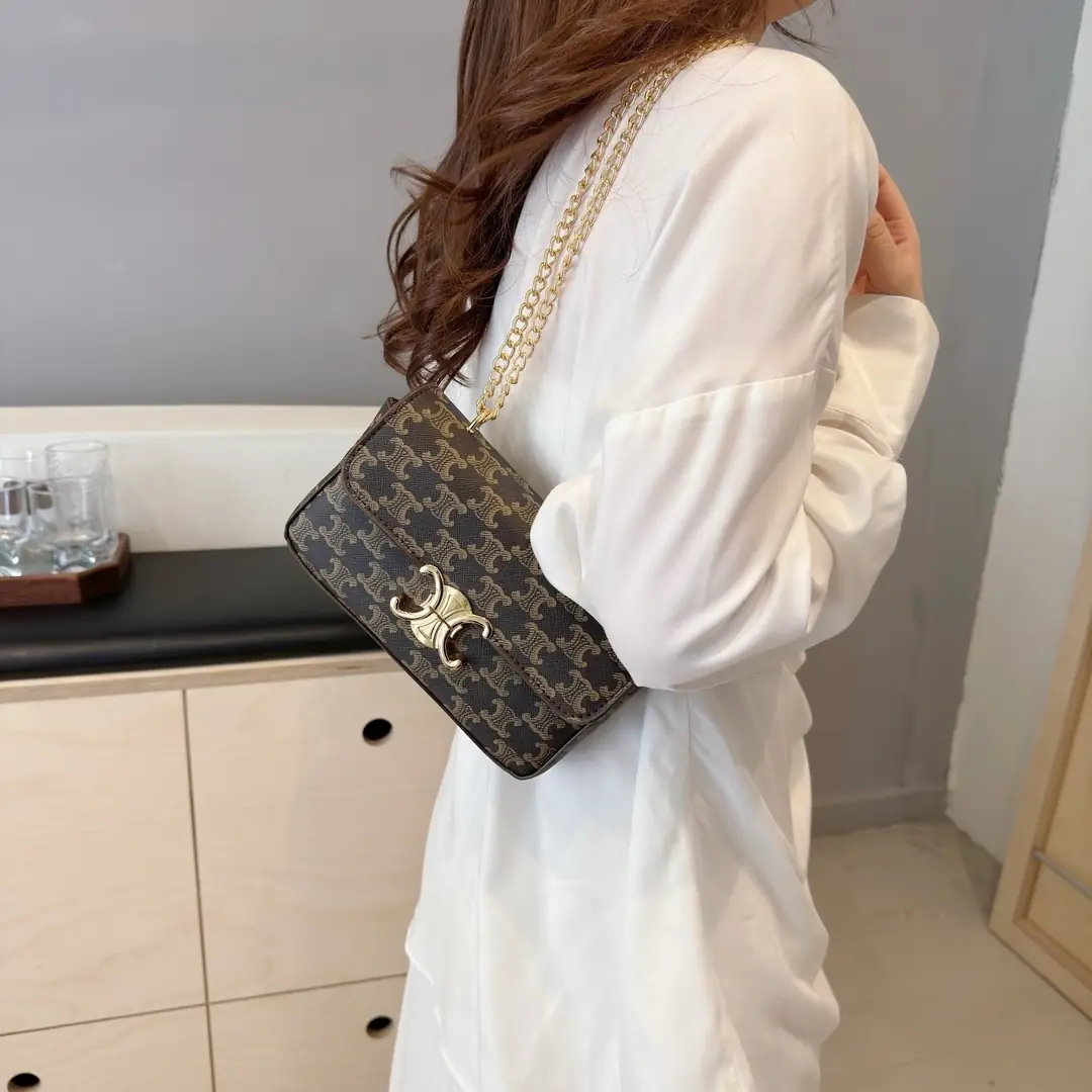 G33E Celine bag 39$ gallery