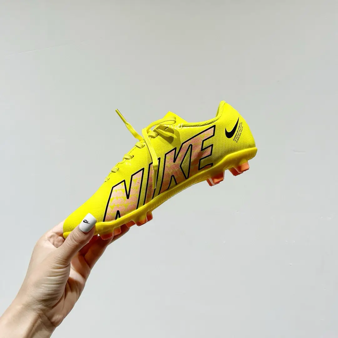 G59K Children's football shoes 47$ gallery