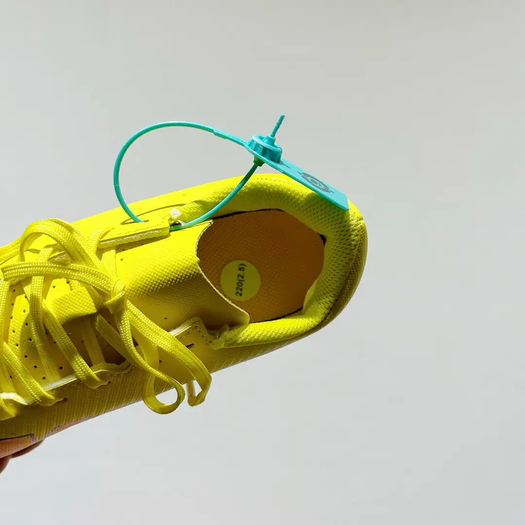 G59K Children's football shoes 47$ gallery