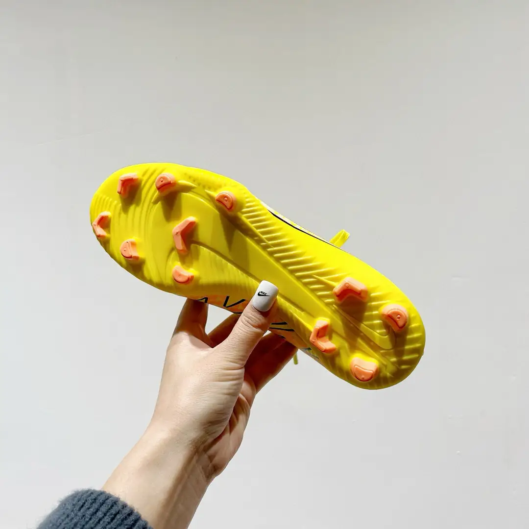 G59K Children's football shoes 47$ gallery