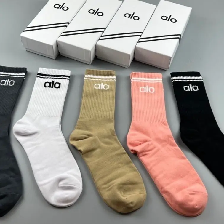 G67C alo socks with box 33$ gallery