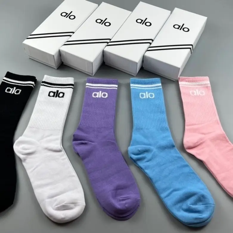 G67C alo socks with box 33$ gallery