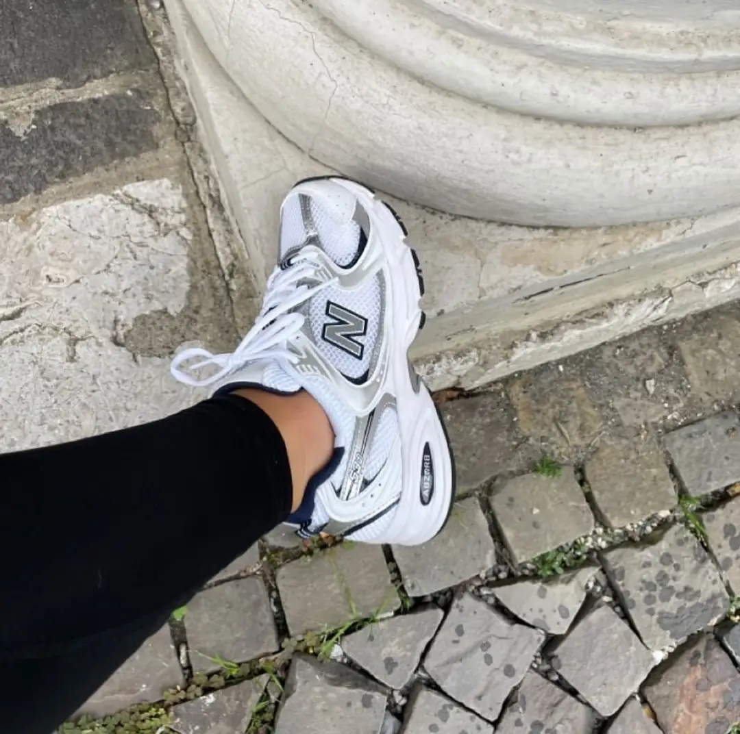 G71B New Balance WR530 54$ gallery