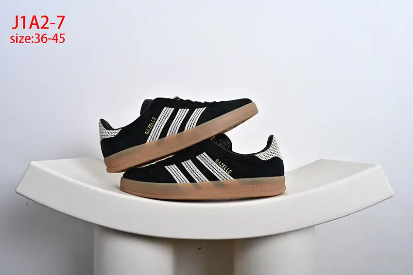 J1A2 adidas Originals Gazelle INdoor 52$ gallery