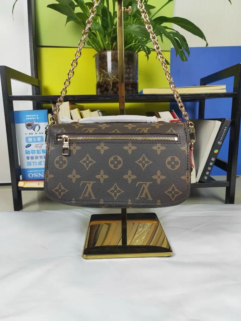 J2Y15 Louis Vuitton Bag Set 48.5$ gallery