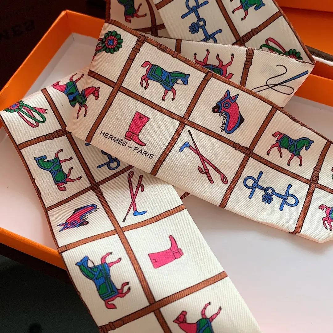 J2Y6 Hermès 6x110CM double-sided ribbon 23.5$ gallery