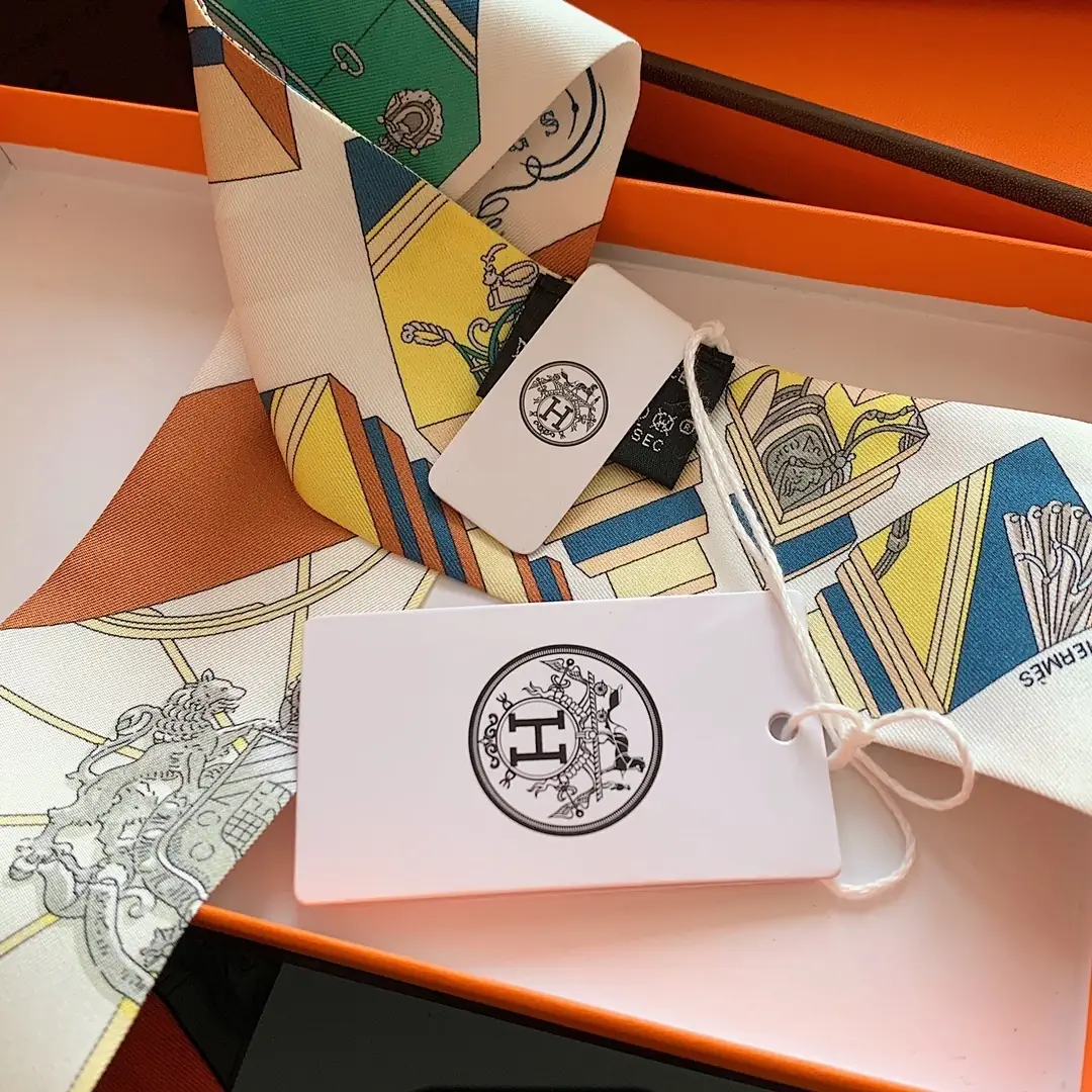 J2Y6 Hermès 6x110CM double-sided ribbon 23.5$ gallery