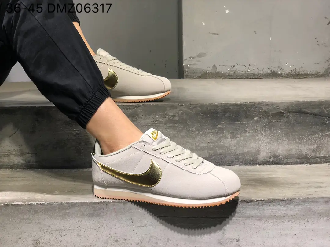 JJ32 Nike Classic Cortez Nylon prem 53$ gallery