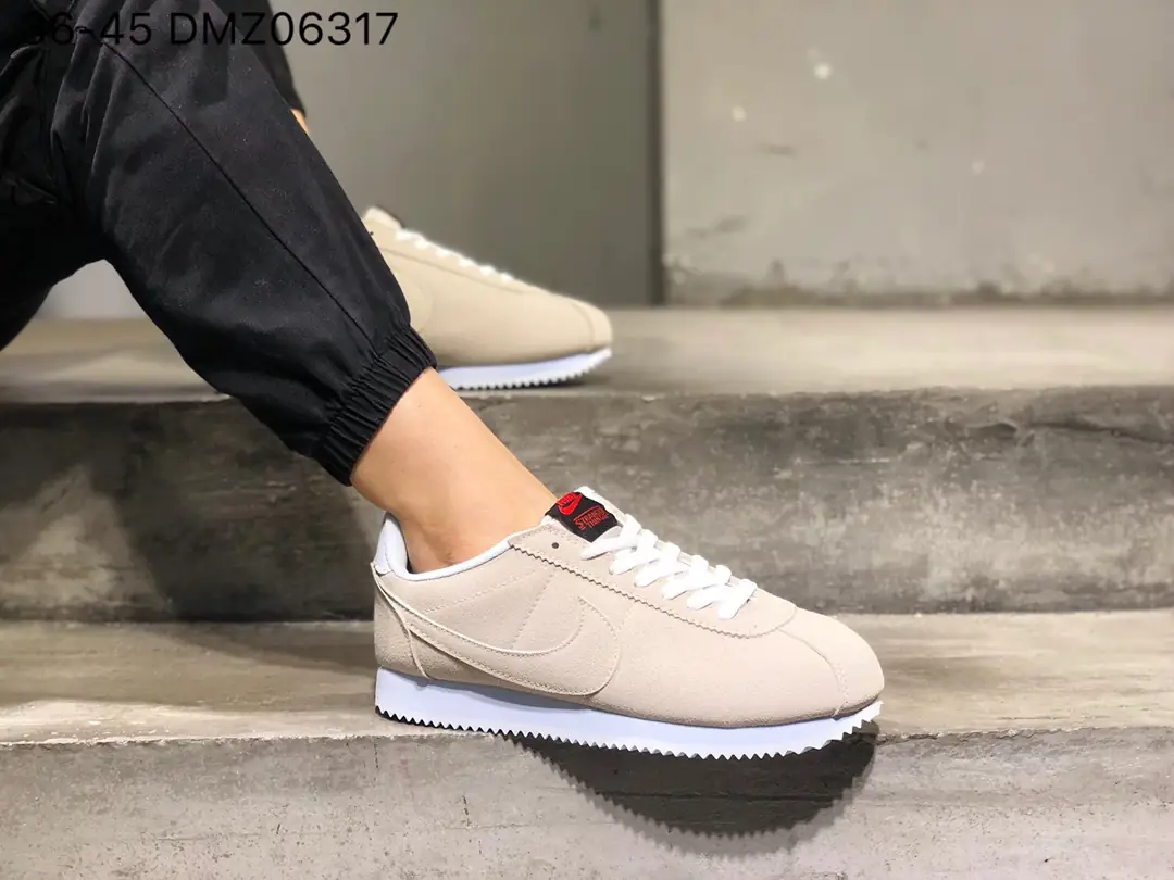 JJ32 Nike Classic Cortez Nylon prem 53$ gallery