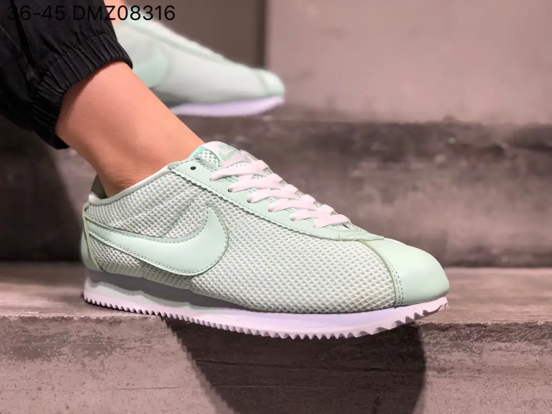 JJ33 Nike Classic Cortez Nylon prem 53$ gallery