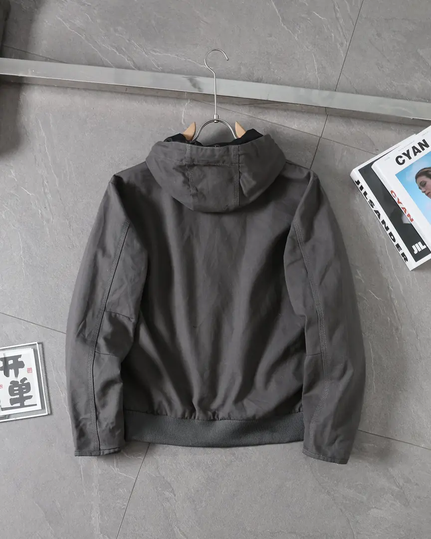 JK01 Carhartt vintage J130 hooded jacket  68$ gallery