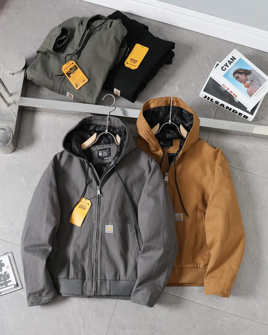 JK01 Carhartt vintage J130 hooded jacket  68$ gallery