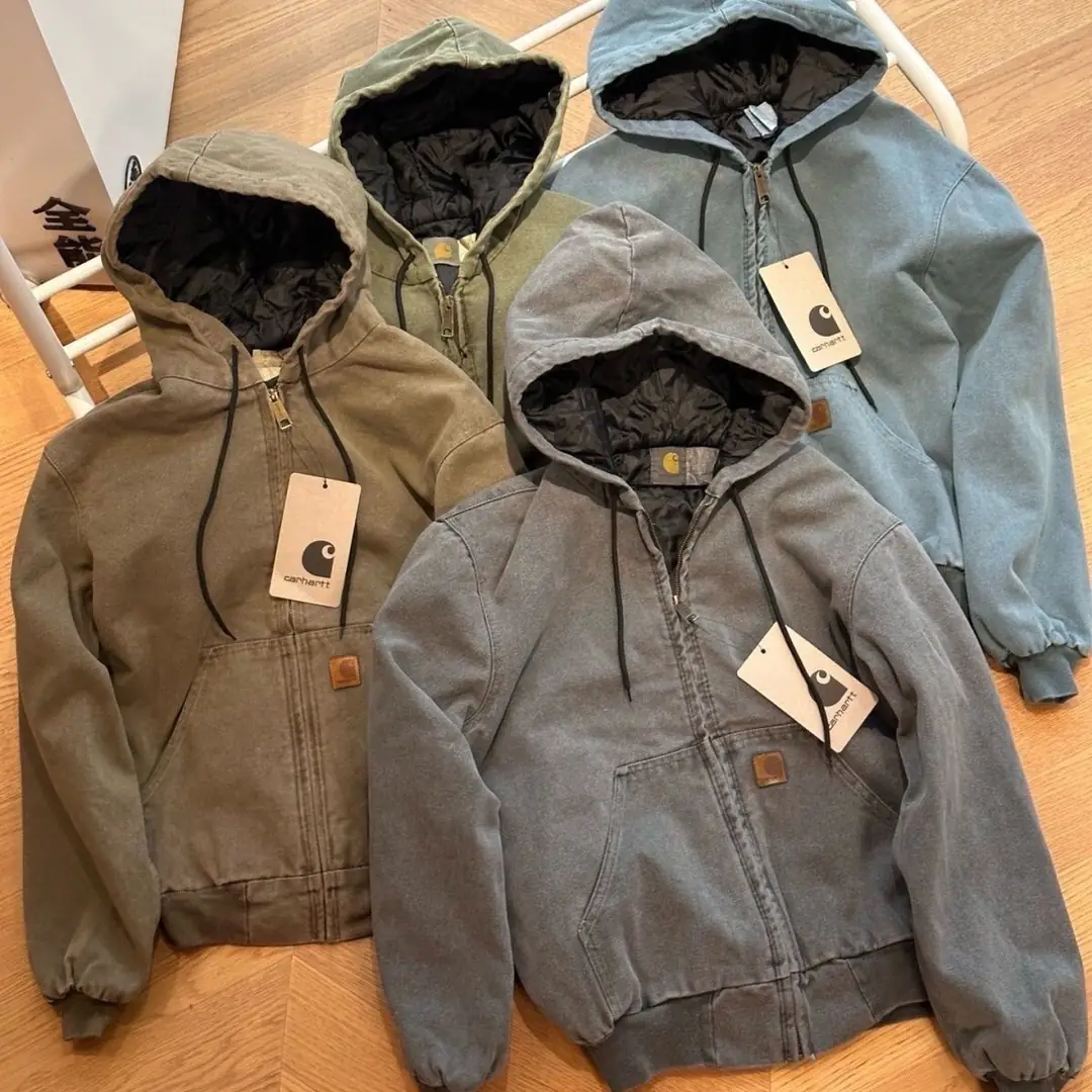 JK01 Carhartt vintage J130 hooded jacket  68$ gallery
