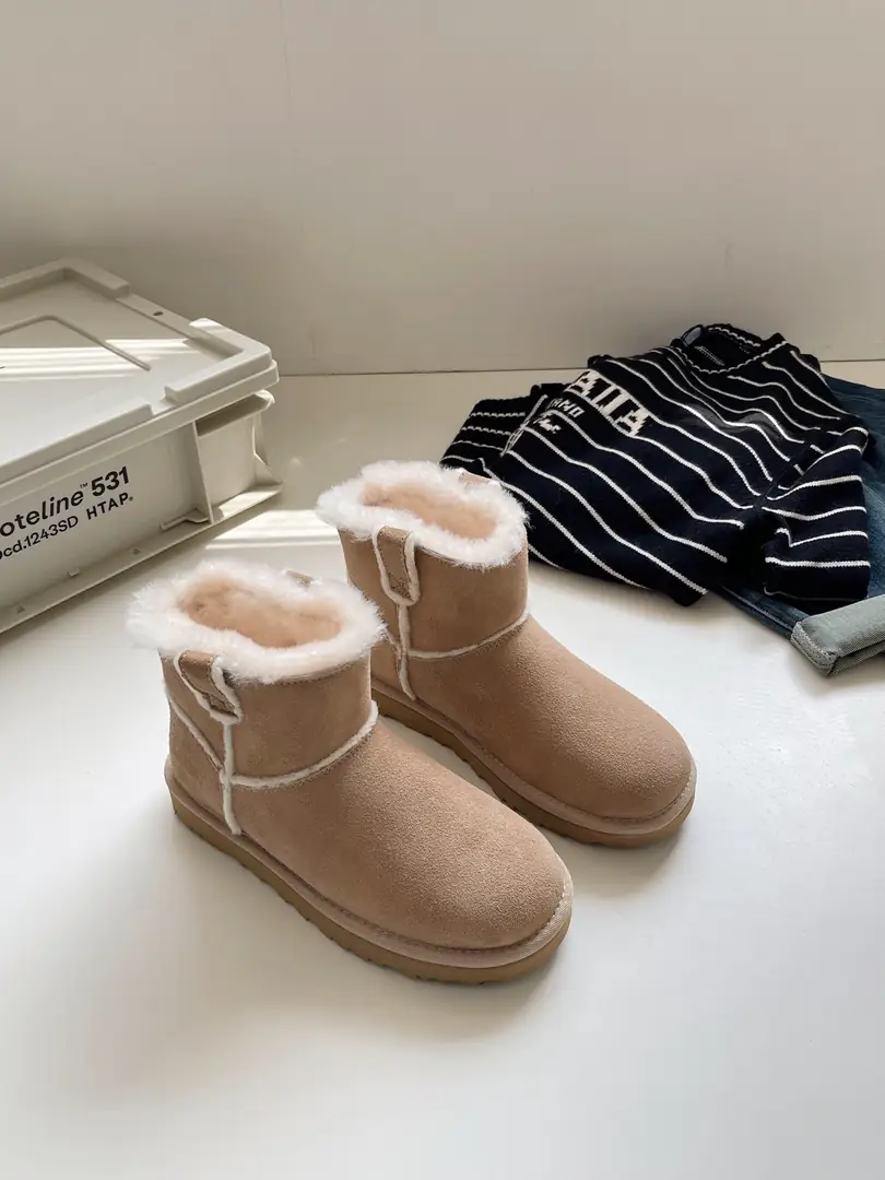 JU16 𝐔𝐆𝐆 .Mini boots (furry style) 60$ gallery