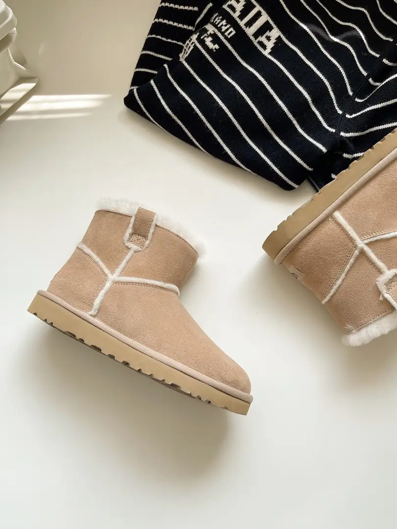 JU16 𝐔𝐆𝐆 .Mini boots (furry style) 60$ gallery