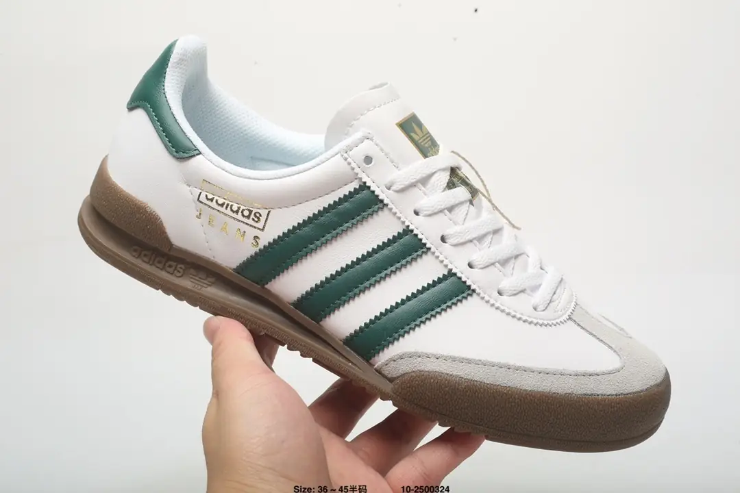 KK08 ADIDAS Originals Jeans53$ gallery