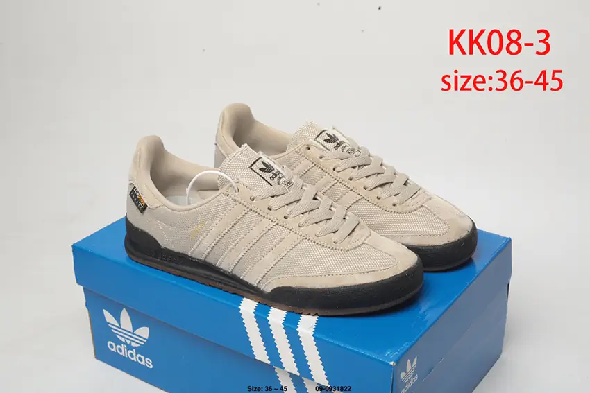 KK08 ADIDAS Originals Jeans53$ gallery