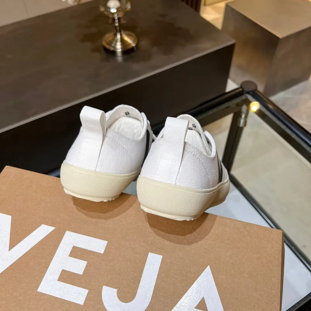 KK110 VEJA canvas shoes 73$ gallery