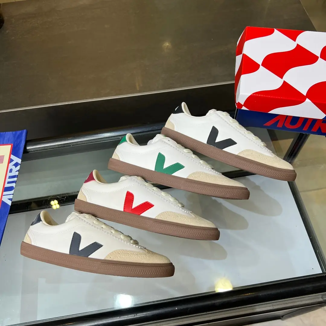 KK113 VEJA classic white shoes V 77$ gallery