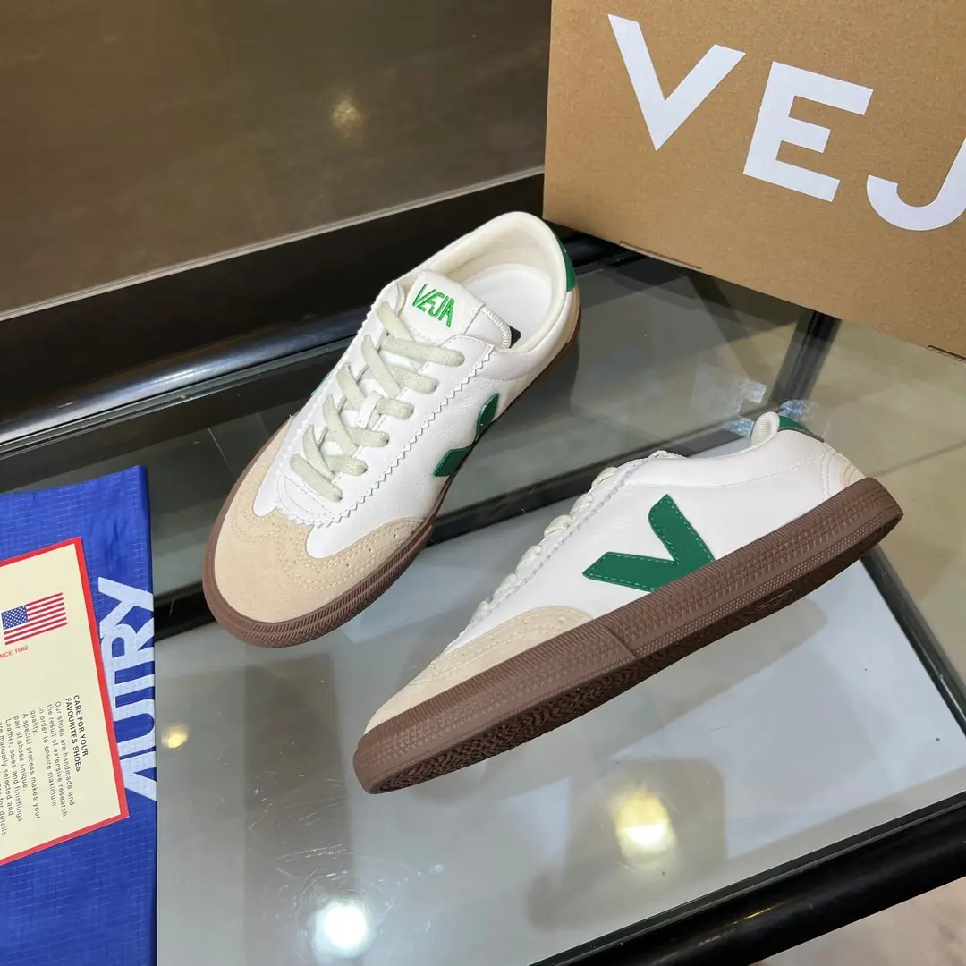 KK113 VEJA classic white shoes V 77$ gallery