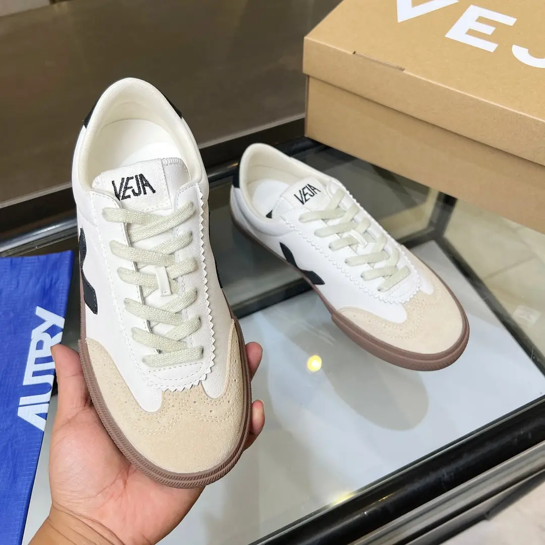 KK113 VEJA classic white shoes V 77$ gallery