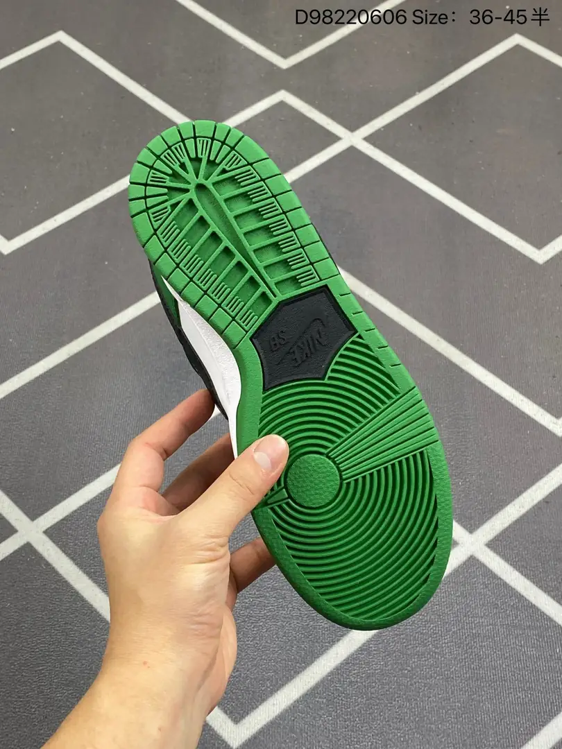 KK17  Nike SB Dunk Low 55$ gallery