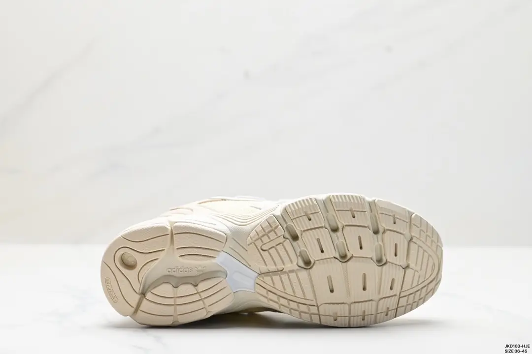 KK41 Adidas Original Astir  53$ gallery