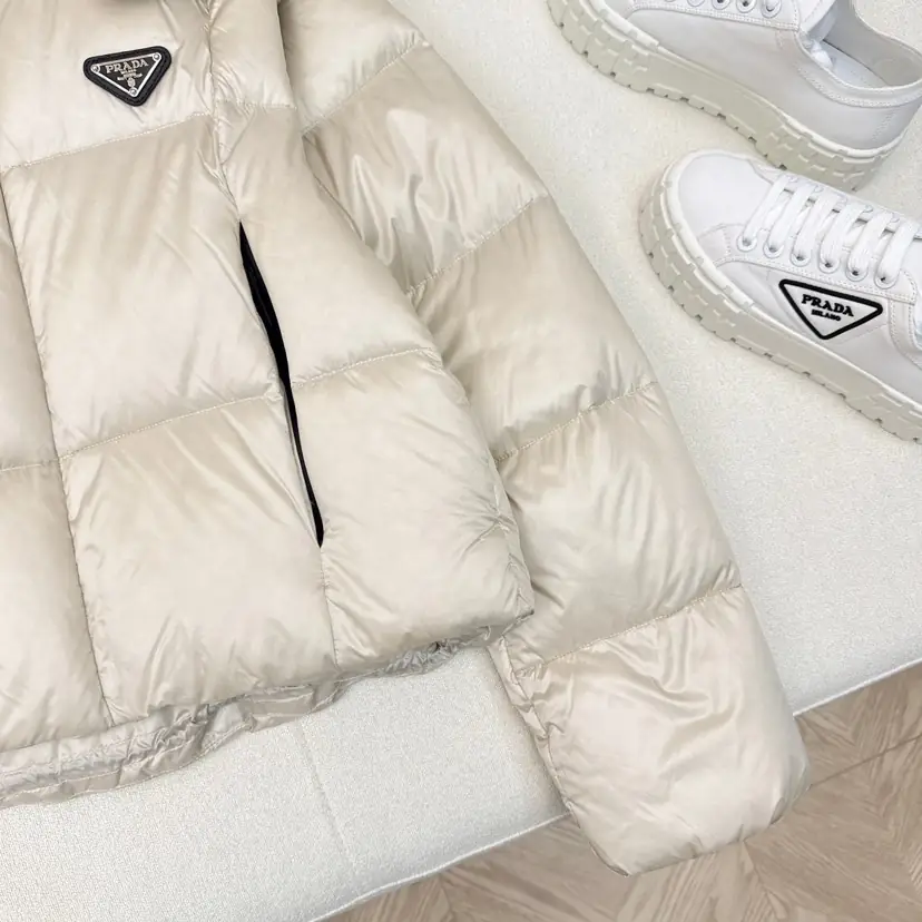 LC20 PRADA detachable two-wear short down jacket-78.8$ gallery