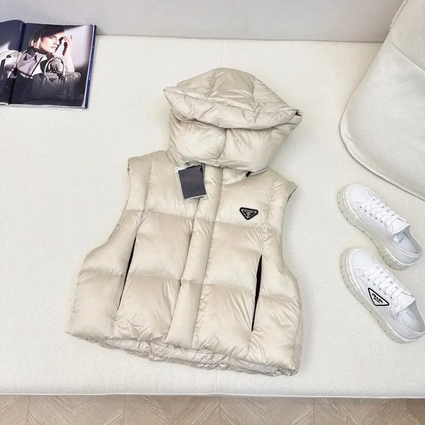 LC20 PRADA detachable two-wear short down jacket-78.8$ gallery