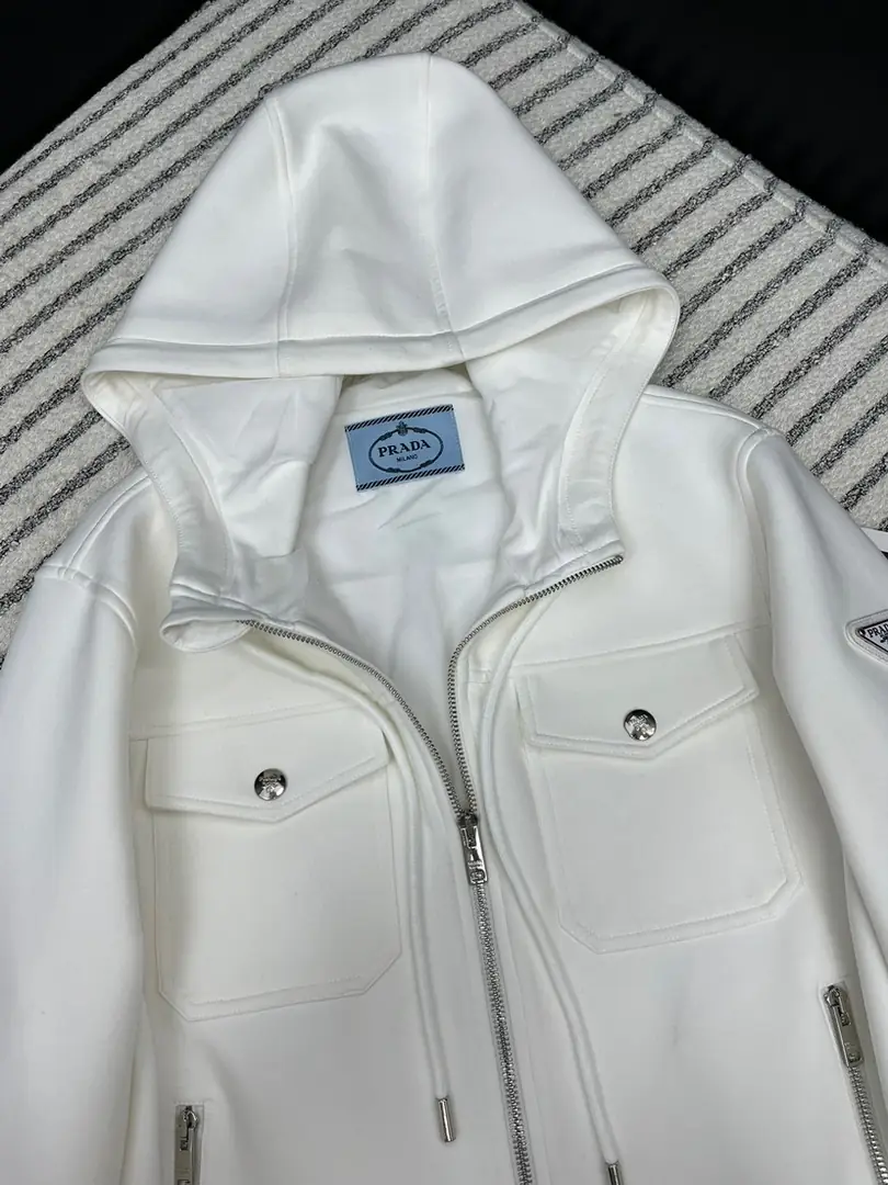 LC23 Prada wool zip-up jacket 75$ gallery