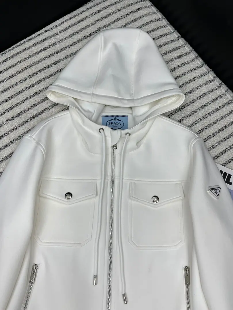 LC23 Prada wool zip-up jacket 75$ gallery