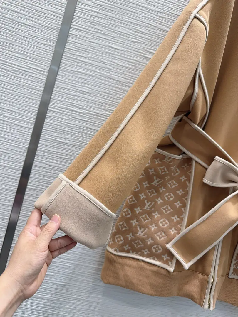 LV02 Louis Vuitto2025FW latest fashion jacket 68$ gallery