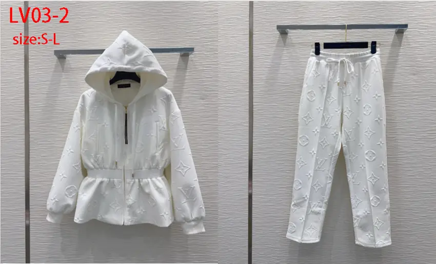 LV03 Louis Vuitton  new waist hooded suit 73$ gallery