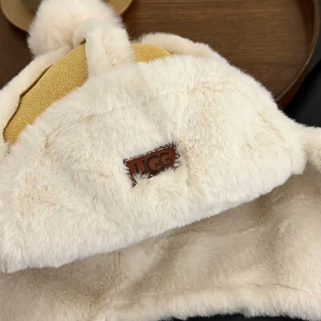 M9C1 UGG baby hat 25.8$ gallery