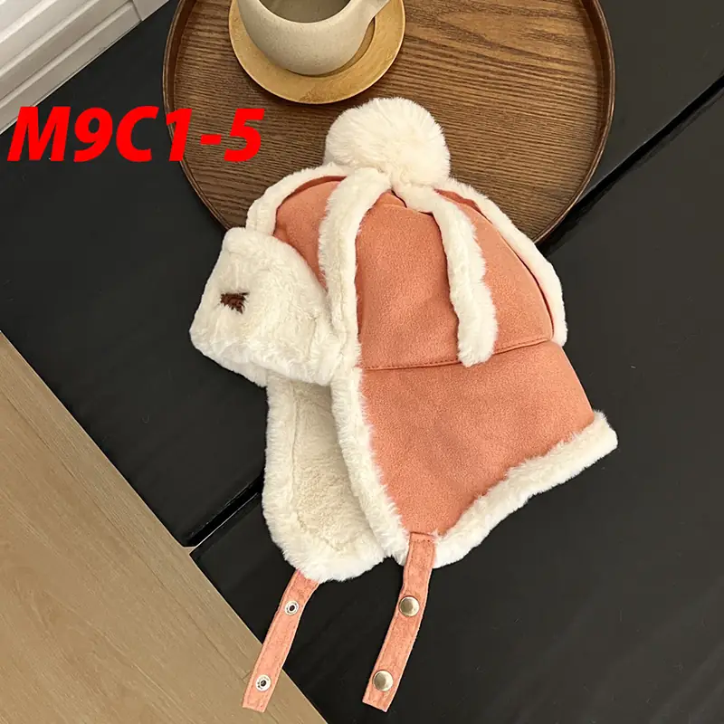 M9C1 UGG baby hat 25.8$ gallery